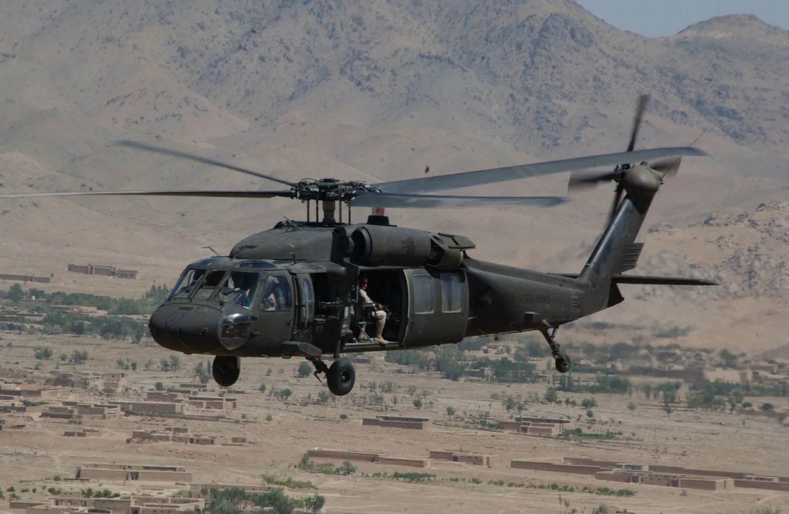 Militar morre e outros três ficam feridos em queda de helicóptero no Chile