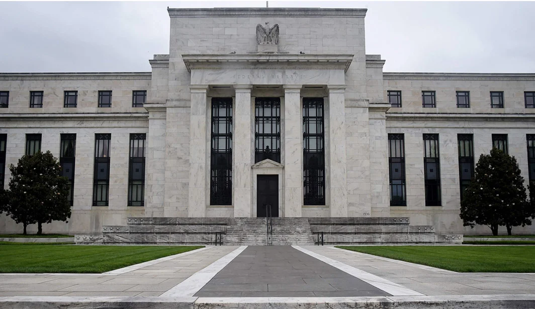 Membro do Fed diz que pode apoiar caminho com mais cortes de juros se existir risco a empregos
