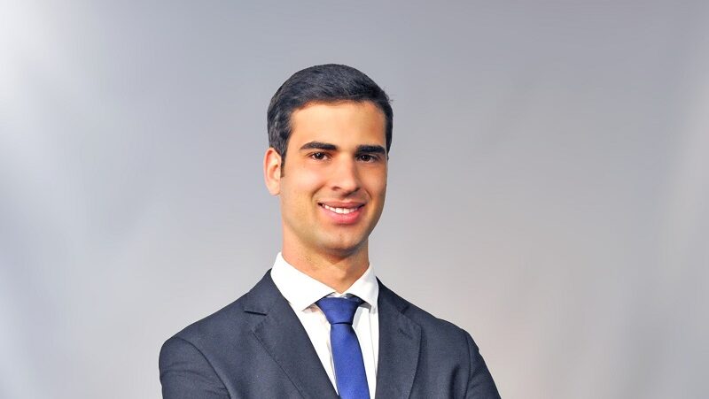 Descubra como a CDL Florianópolis, sob a liderança de Eduardo Koerich, revitalizou o Centro com tecnologia e ações estratégicas. Veja como o fluxo de pessoas cresceu 50%, a segurança aumentou e o comércio voltou a prosperar.﻿