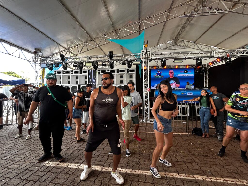 lazer da comunidade reúne música e nostalgia no gama créditos daniel xavier (4)