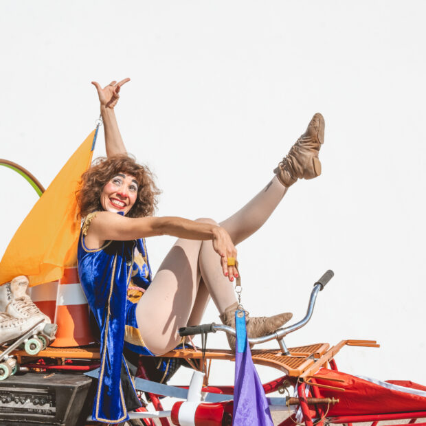 tina carvalho em a domadora de bicicletas foto paula carrubba (@paulacarrubbaph) 6313