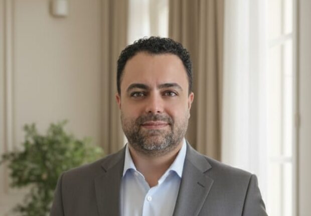 Uma análise profunda sobre a crise de endividamento que afeta 8 milhões de empresas no Brasil. Neste artigo, mergulhamos na angústia vivida pelos empreendedores e apresentamos a visão de Igor Pereira, CEO do IPL Contábil e CK Bank, que defende um modelo de "bancarismo humano" como a chave para resgatar o potencial criativo e a saúde financeira dos negócios no país.