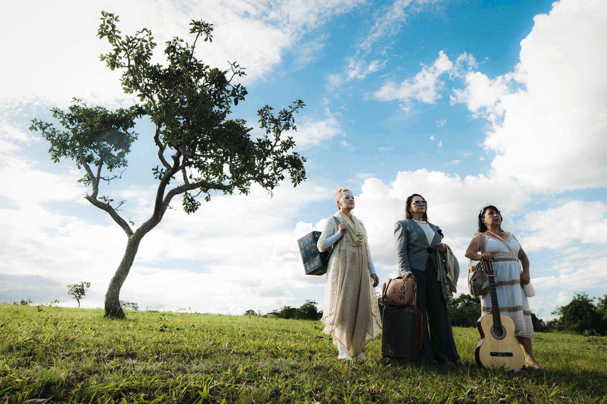 trilhas, noite cheia de lua de sol fotos by gabriel ikeda e moisés mualém 19 (copy)