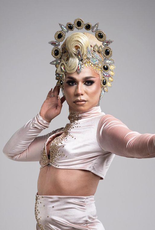drag queen vou quebrar tudo é atração do sarau orgulho em verso foto divulgação