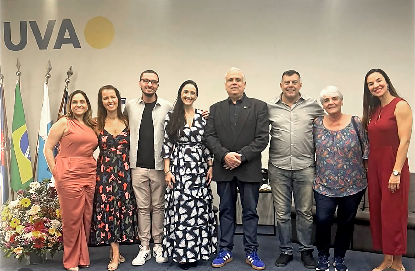 Sonhos que vestem branco: a emocionante Cerimônia do Jaleco da UVA Barra inicia a jornada de uma nova geração de dentistas com propósito e coração.