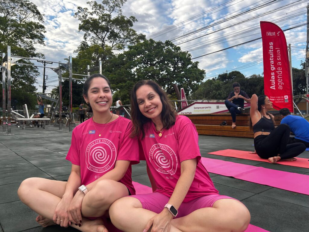 letícia lioto, advogada de 42 anos (cabelos soltos) e a filha beatriz lioto, 25 anos, médica créditos daniel xavier jornal de brasília