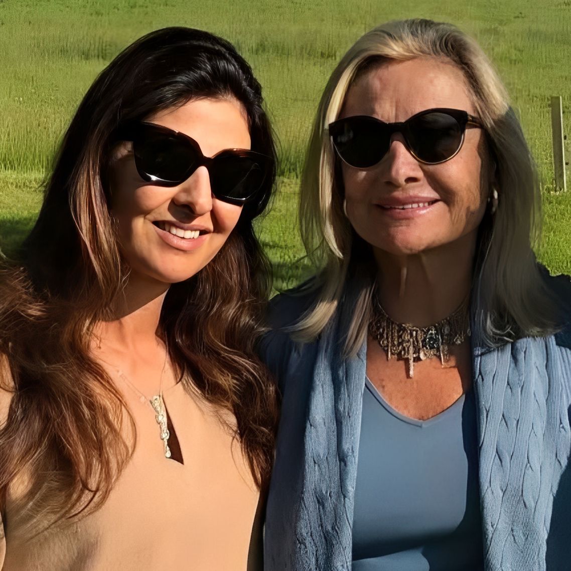 Maria Pia Marcondes Ferraz Montenegro e a mãe, a baronesa Sylvia Amélia de Waldner, ficaram felizes pela homenagem que será prestada pelo Senado a integrantes da família / Foto: Arquivo Pessoal