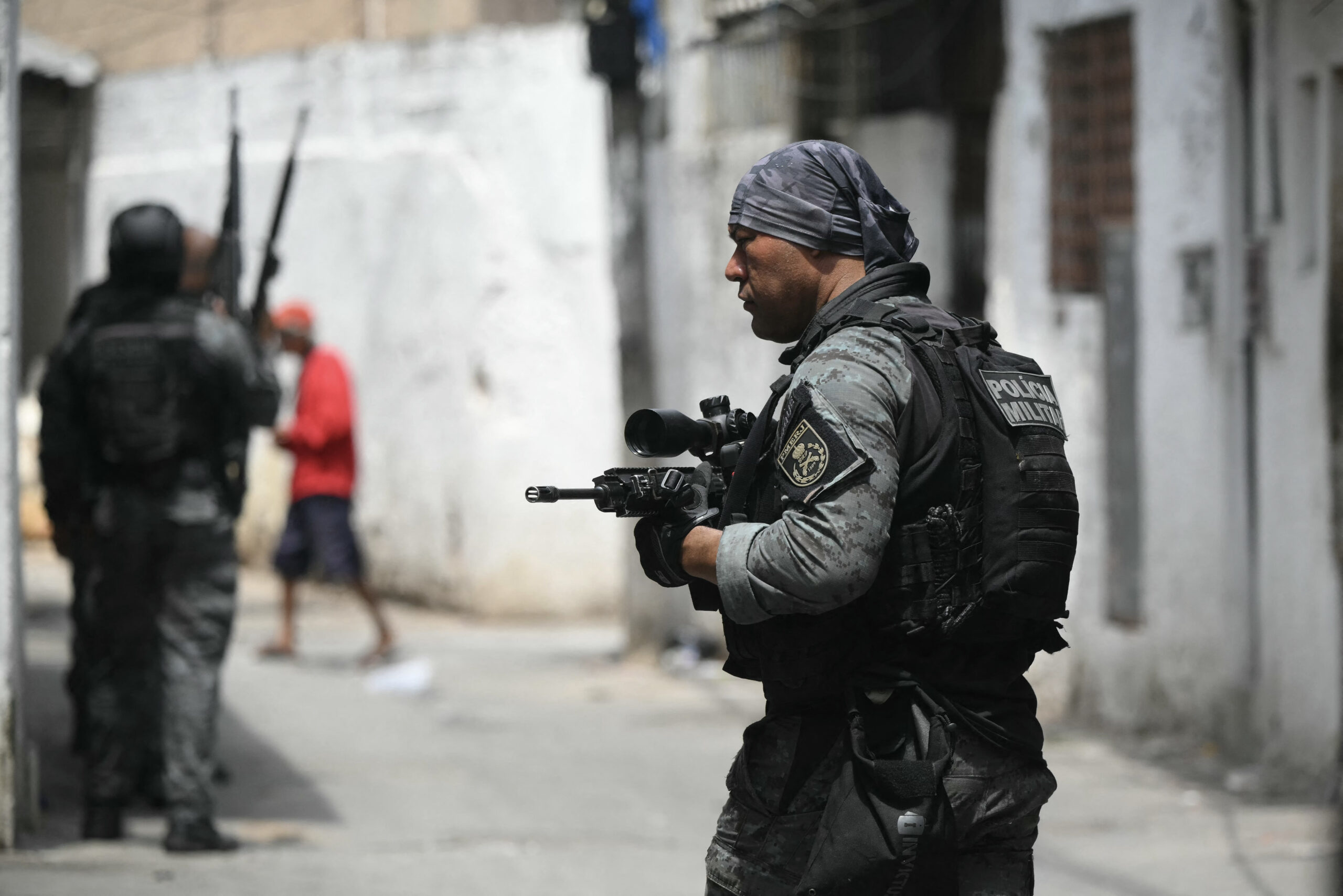 brazil crime drug favela police operation