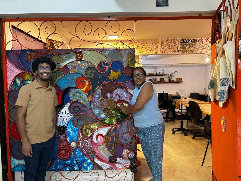 terezinha rocha, 73, diretora do instituto inverso e deyvid cardoso, 31, produtor cultural e produtor de eventos créditos daniel xavier (2) (1)