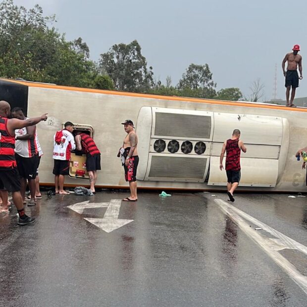 onibus torcida flamengo acidente