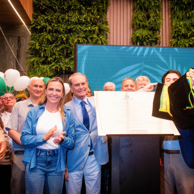 54894665904 8a40357dce 4k