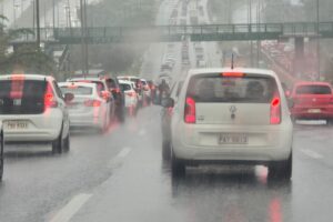 transito eptg chuva