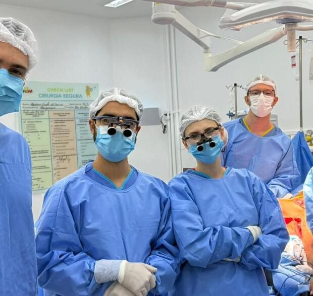 equipe responsável pela cirurgia (1)