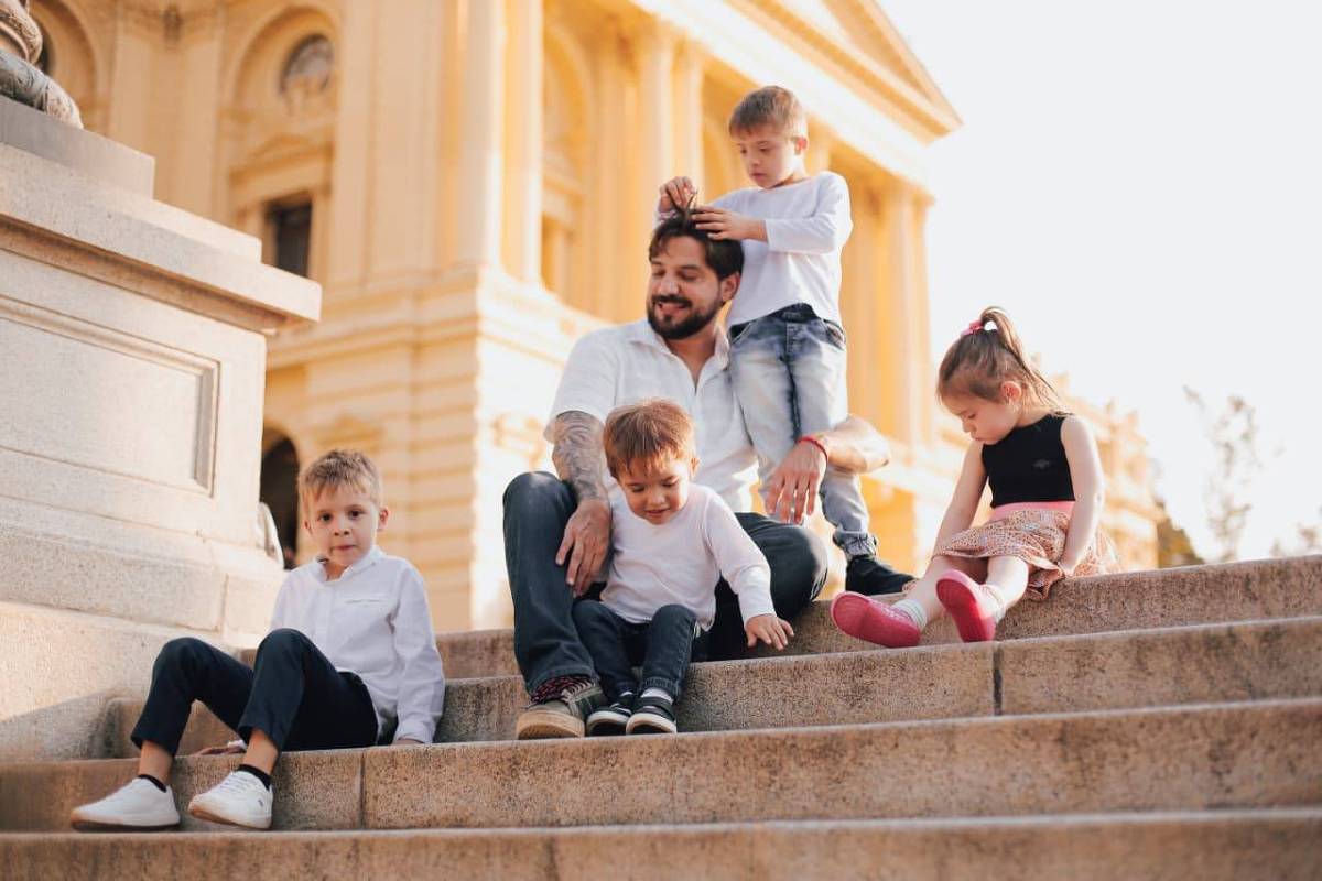 licença paternidade de 20 dias ainda é insuficiente, dizem pais solo e mães