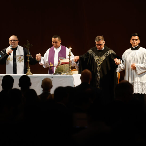 missa de sétimo dia dos policiais mortos na operação contenç