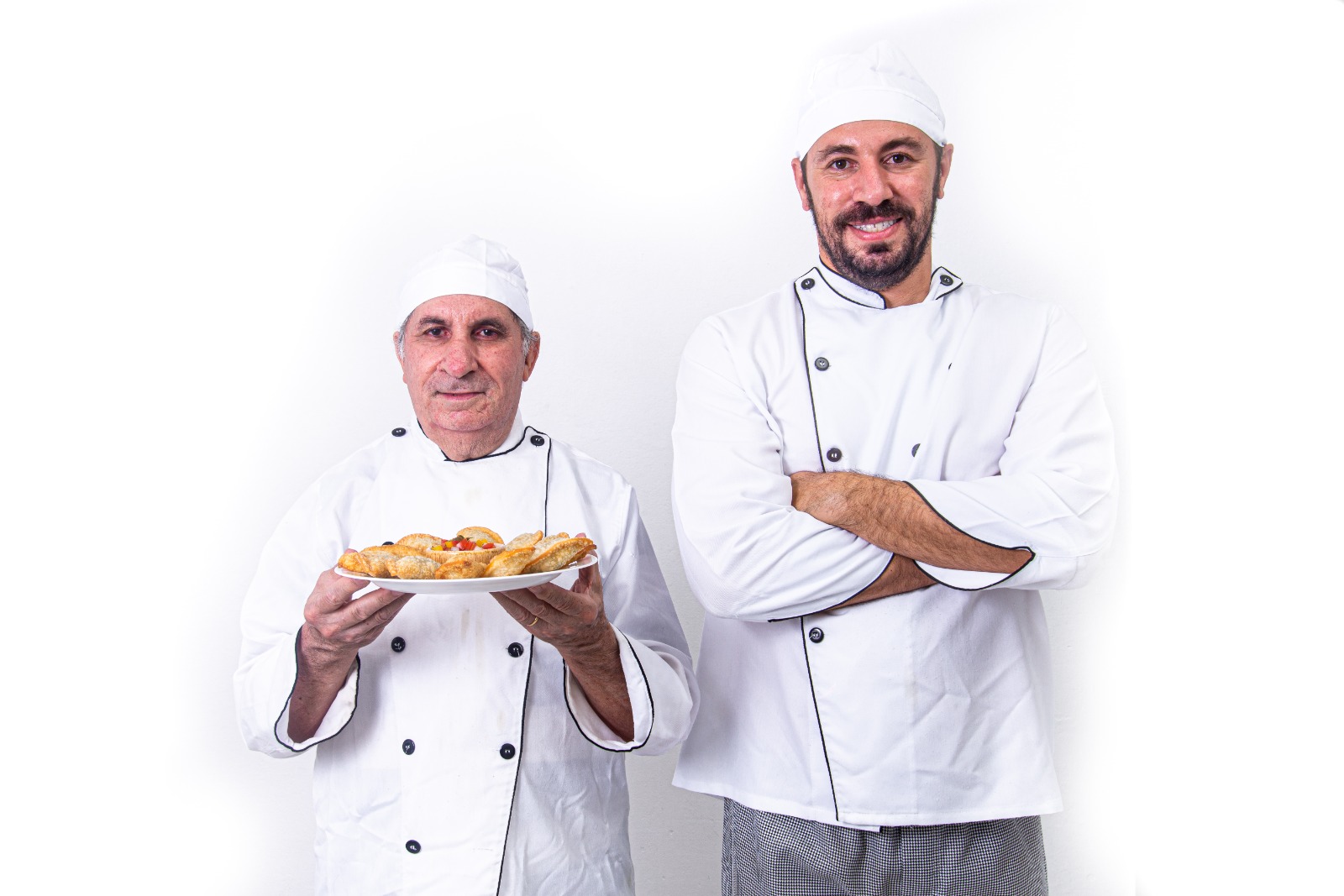 Conheça a história da Pasteizinhos Dom Nandito, a empresa familiar que, desde 2008, transformou o sabor artesanal em um case de sucesso no setor de alimentos.