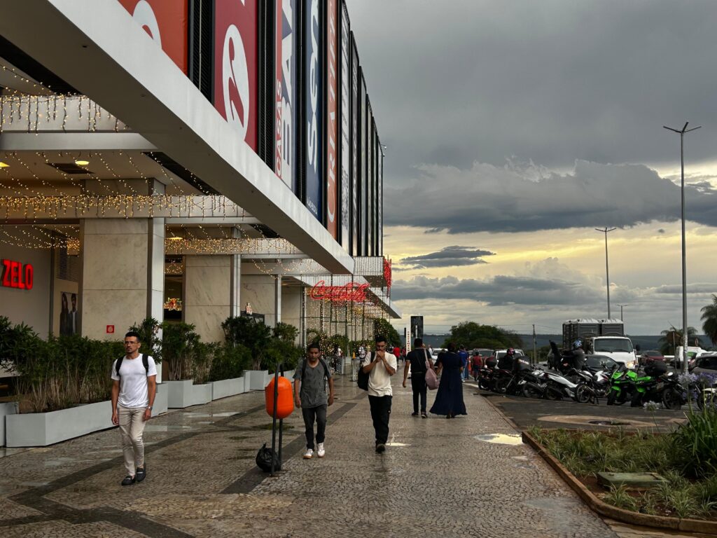 13º salário ajuda a desafogar dívidas dos brasilienses créditos daniel xavier jornal de brasília (5)