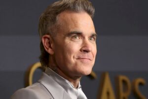 1 robbie williams mario anzuoni reuters creative commons 49601172