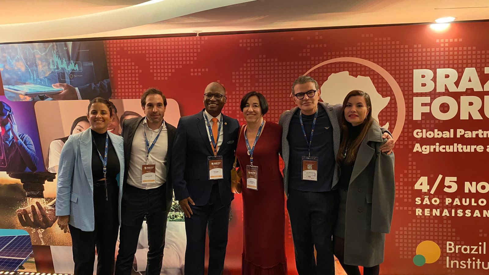 A aliança estratégica entre Brasil e África ganha força com o evento histórico promovido pelo Brasil África Institute em São Paulo. A parceria entre CLAPI e Afro Chamber conecta empresários, ministros e líderes para impulsionar negócios e cooperação econômica Sul-Sul. Descubra como essa união inaugura um novo mapa de oportunidades, integrando mercados e promovendo inovação, industrialização e investimentos em setores-chave como agronegócio, energia e tecnologia. Prepare-se para os próximos passos dessa ponte que une dois continentes rumo à prosperidade compartilhada.