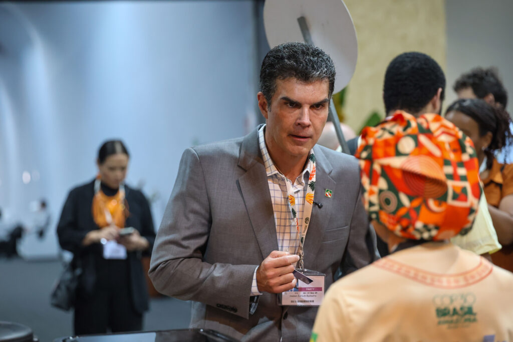 20251110112415 gf00025422 f00464612