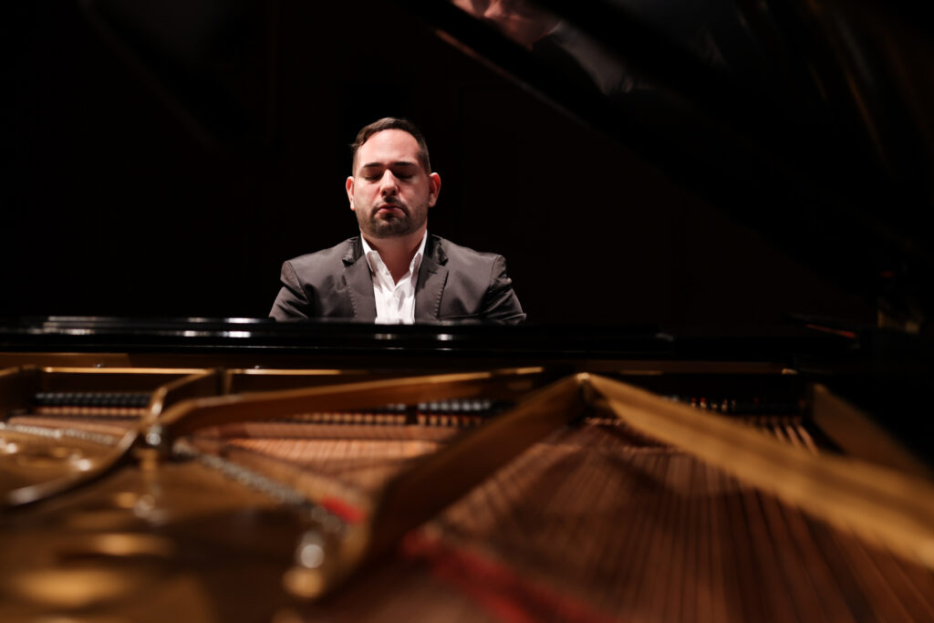 pablomarquine picture ares soares