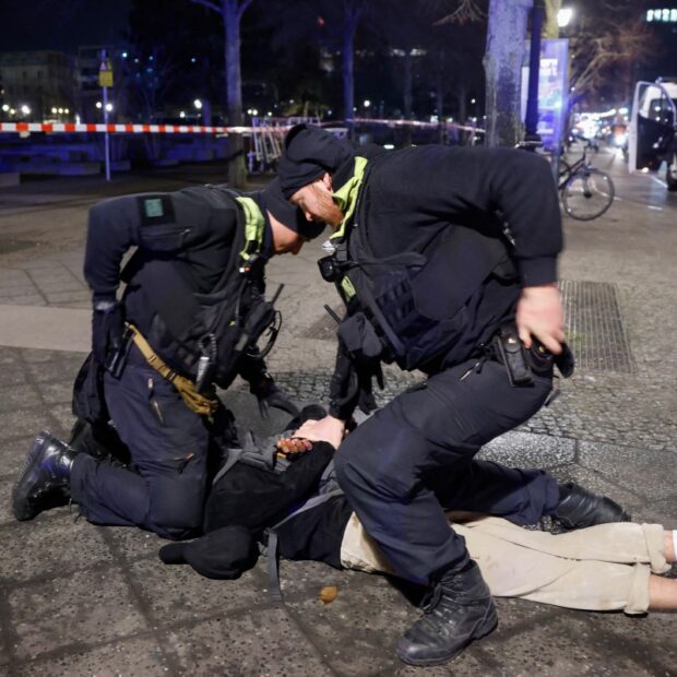 ouverture du procès de l'attaque au couteau du mémorial berlinois de l'holocauste