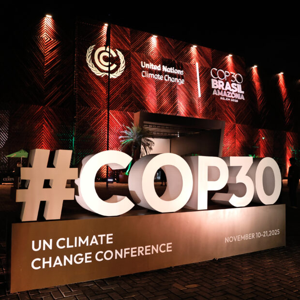 entrada da cop 30 pela noite