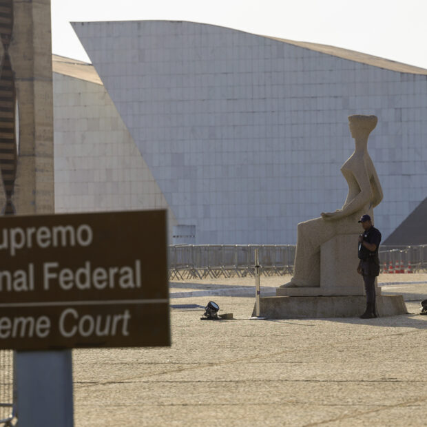 stf realiza quarto dia de julgamento de bolsonaro e mais sete al