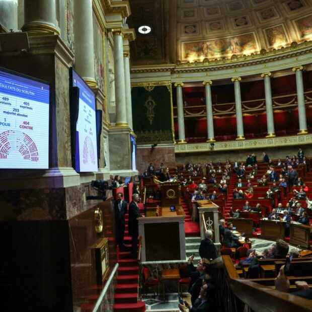 france politics government parliament
