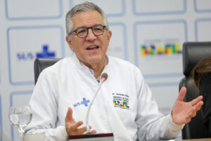 ministro alexandre padilha anuncia compra de vacinas contra o vírus vsr. (1)