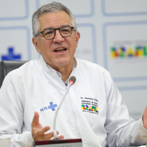 ministro alexandre padilha anuncia compra de vacinas contra o vírus vsr. (1)
