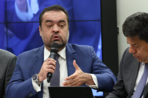 gov. cláudio castro (rj) na comissão especial.