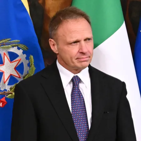 o ministro italiano da agricultura francesco lollobrigida 1676498189188 v2 450x450.jpg