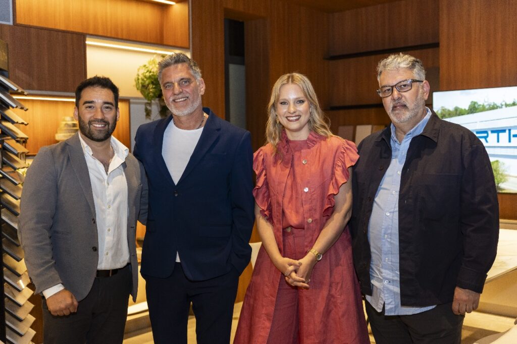 andres garabedian juan pablo vero #769nika effa e adrian gonzales cre #769dito mayu capote