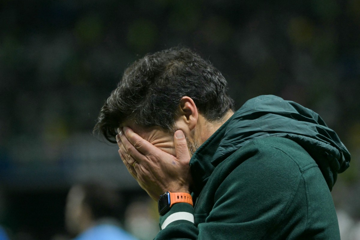 Palmeiras toma a virada, perde para Grêmio e título fica quase impossível