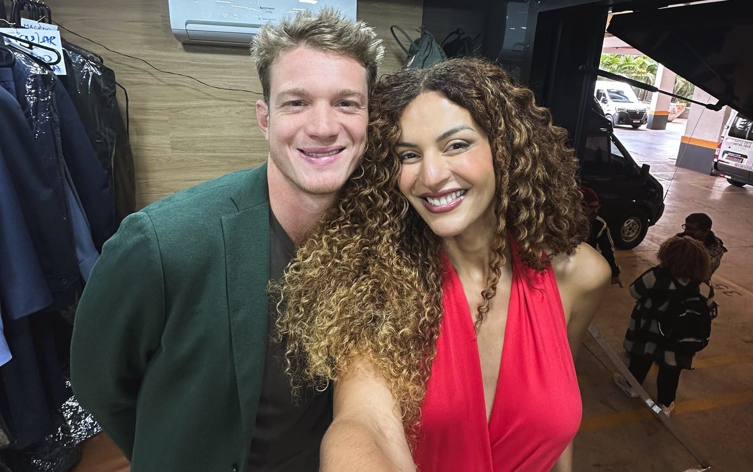 Viviane de Três Graças é trans na vida real! Gabriela Loran conquista o ...