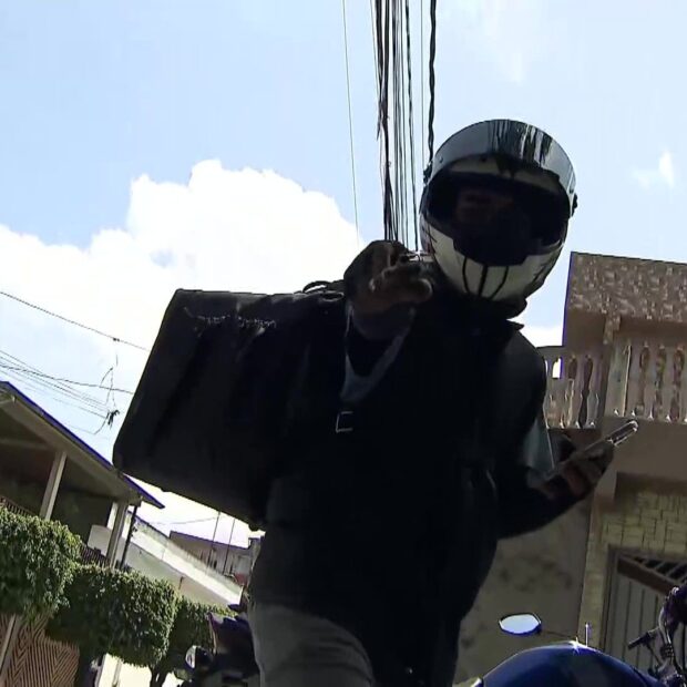 sl fabiola flagrante frame at 0m21s c1464fad7e