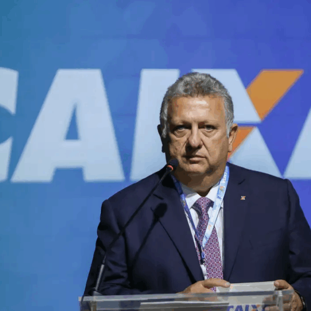 carlos vieira presidente da caixa