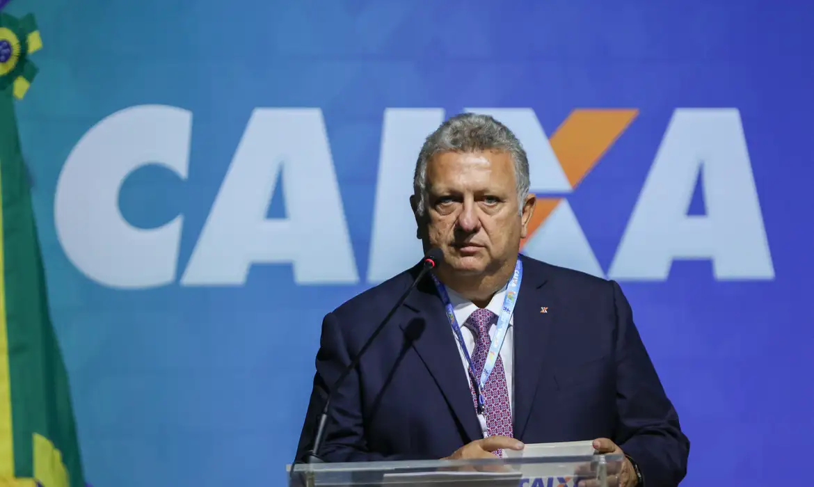 carlos vieira presidente da caixa