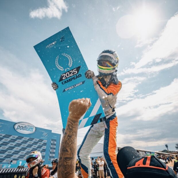 30.11. foto marcelo machado de melo vicar pipe campeão (1)