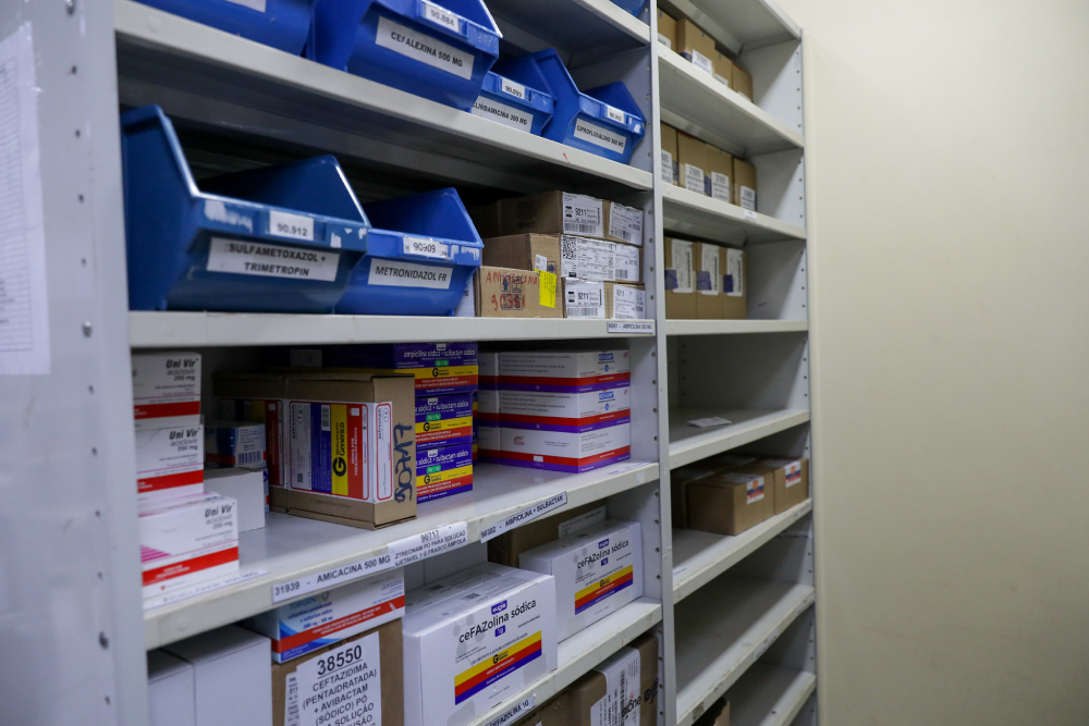 Projeto obriga farmácias do SUS a aceitar receitas de enfermeiros