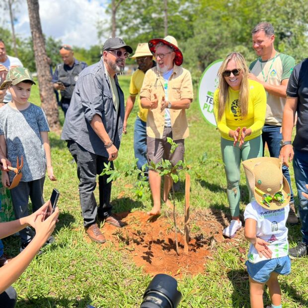 4.12. dia de plantio no parque ezechias heringer. foto divulgacao brasilia ambiental45