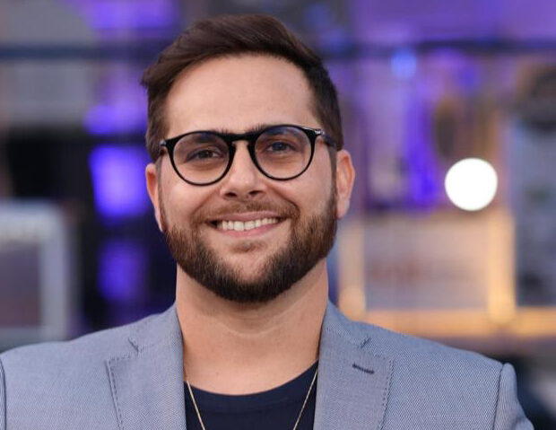 "Campeões do HVAC Centro-Oeste 2025 premia Eilar Construções, Joule Engenharia e Grupo RETEC por inovação em climatização. Reduza 70% consumo energético com VRV e automação em hospitais Goiânia Medical Center e obras Brasília DF. Sustentabilidade AVAC-R no Centro-Oeste."