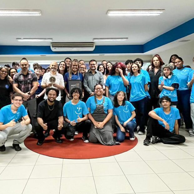 "Prêmio Parceiro Besouro 2025 reconhece Rede Cidadã, Instituto Ronald McDonald e lideranças que levam metodologia By Necessity a periferias do Brasil. A educação empreendedora gera renda em comunidades vulneráveis de SP, RS, PA, RJ e BA. Saiba como parcerias transformam realidades sociais."