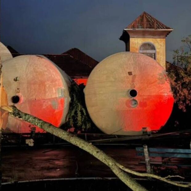 ciclone atinge vinícolas, casas e igreja em flores da cunha, na serra gaúcha