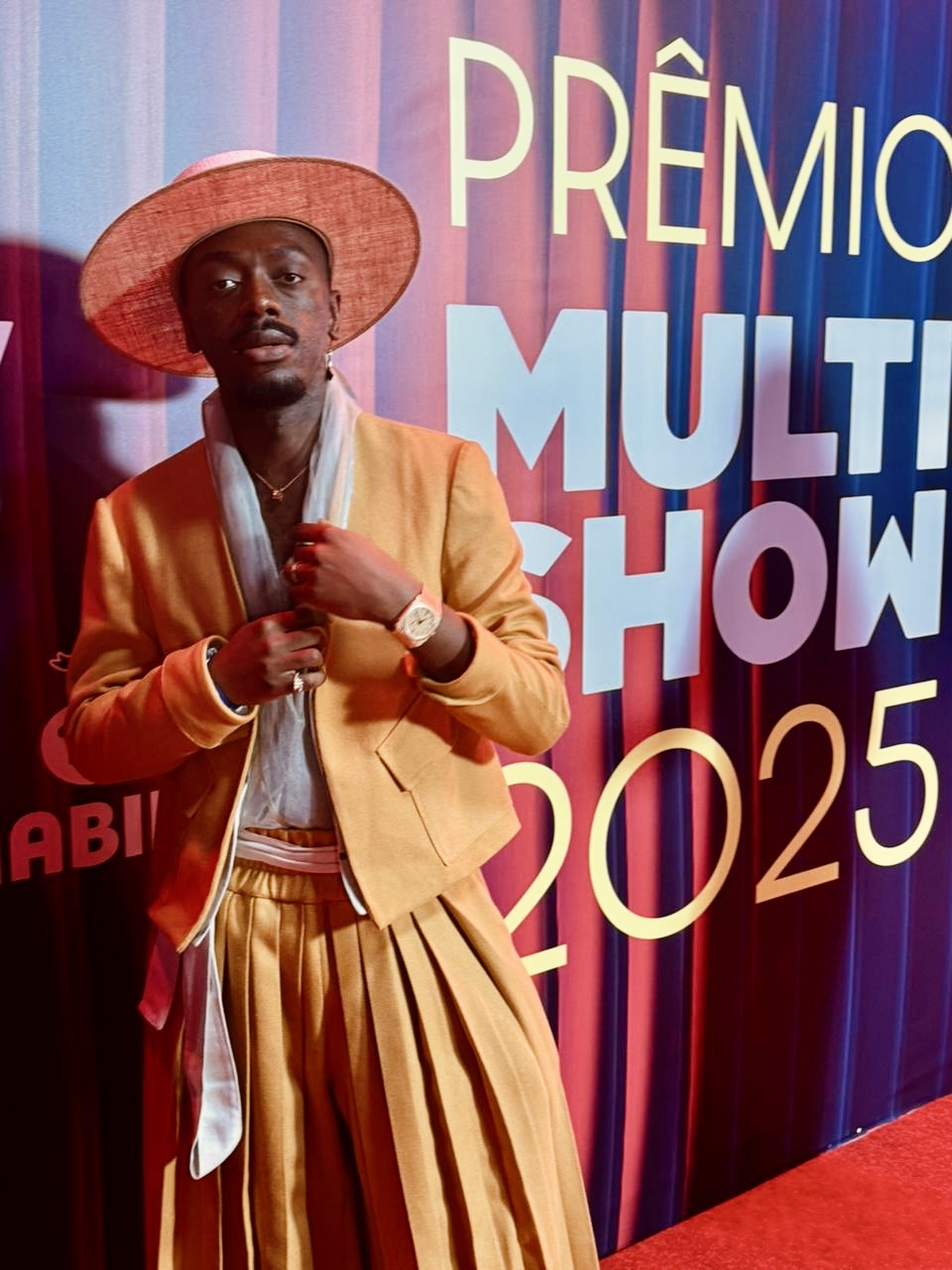 jota.pê usa joias e relógio bvlgari 3