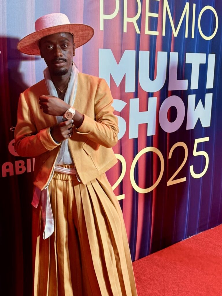 jota.pê usa joias e relógio bvlgari 1