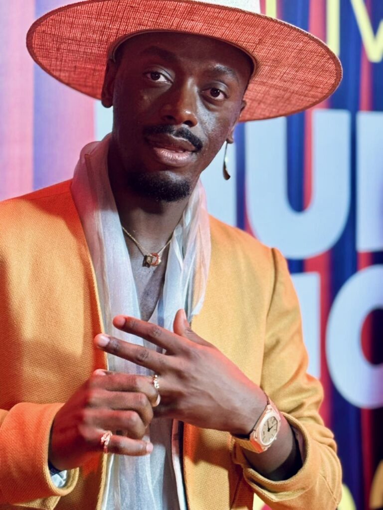 jota.pê usa joias e relógio bvlgari 2