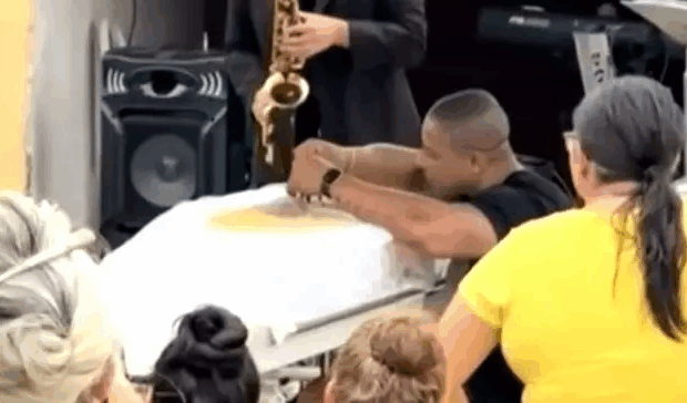 suspeito de jogar mulher de prédio em sp foi ao velório no ceará e chorou no caixão