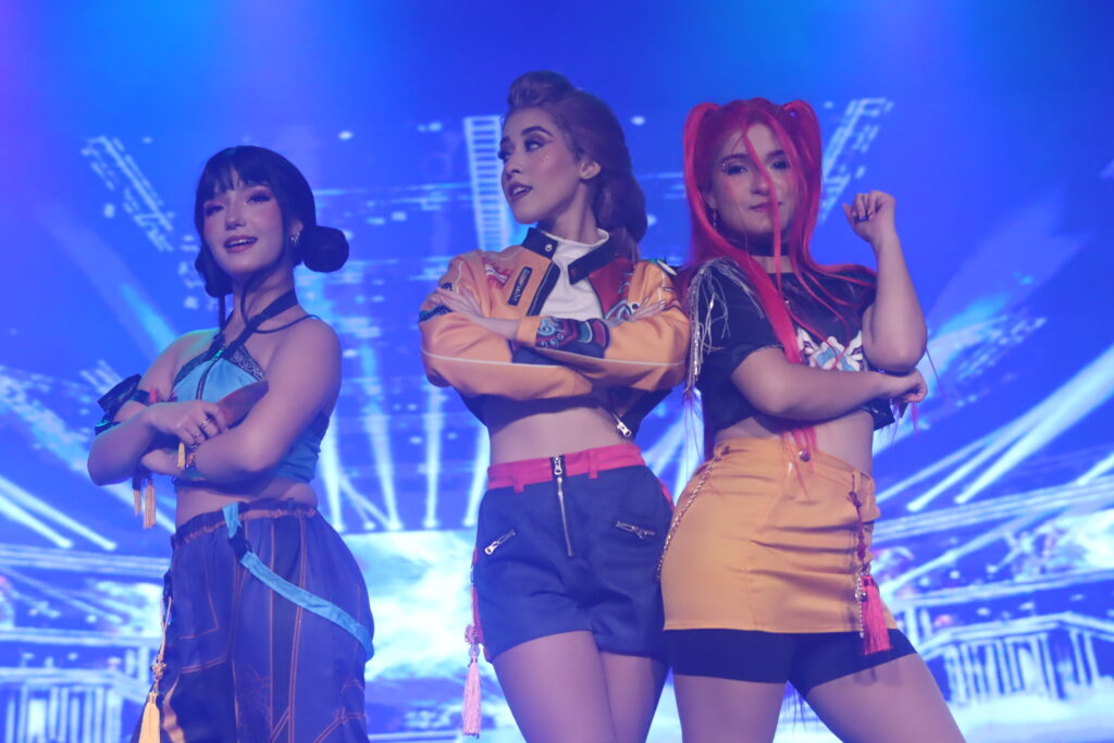 néia e nando fecha ano com espetáculo do k pop créditos néia e nando cia teatral (3)